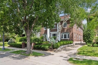 Building Photo - 1785 Dupont Ave S