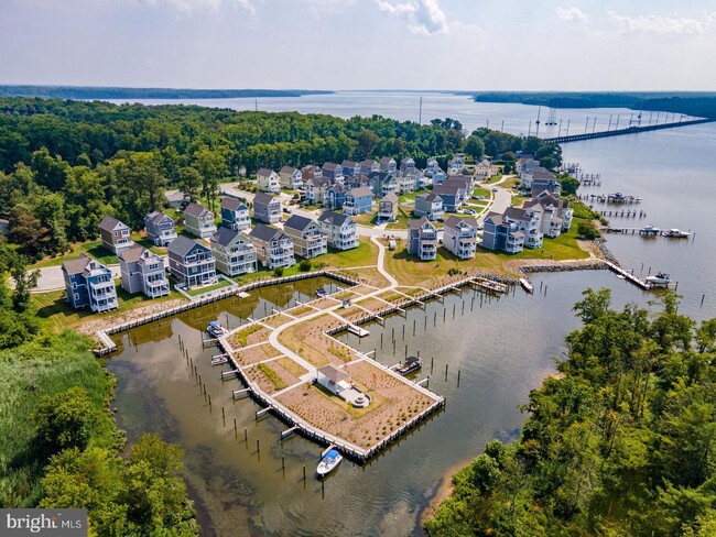 Building Photo - 361 Marina Ave