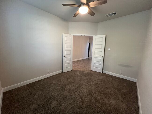 Building Photo - 207 Colorado Cyn