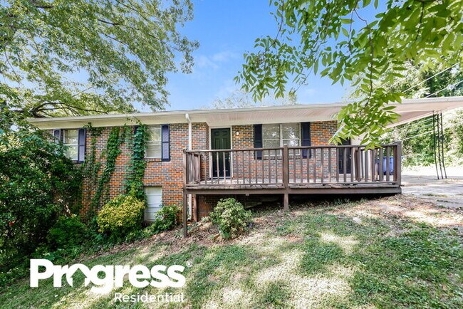 Building Photo - 600 Highland Dr