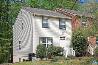 Building Photo - 137 Quince Ln