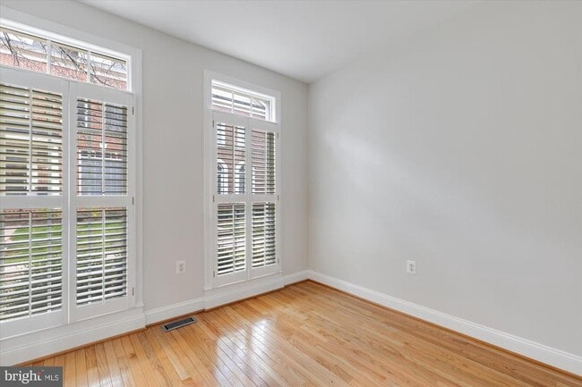 Foto del edificio - 427 Park Ave