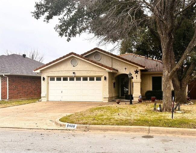 Foto del edificio - Three Bed Two Bath Home