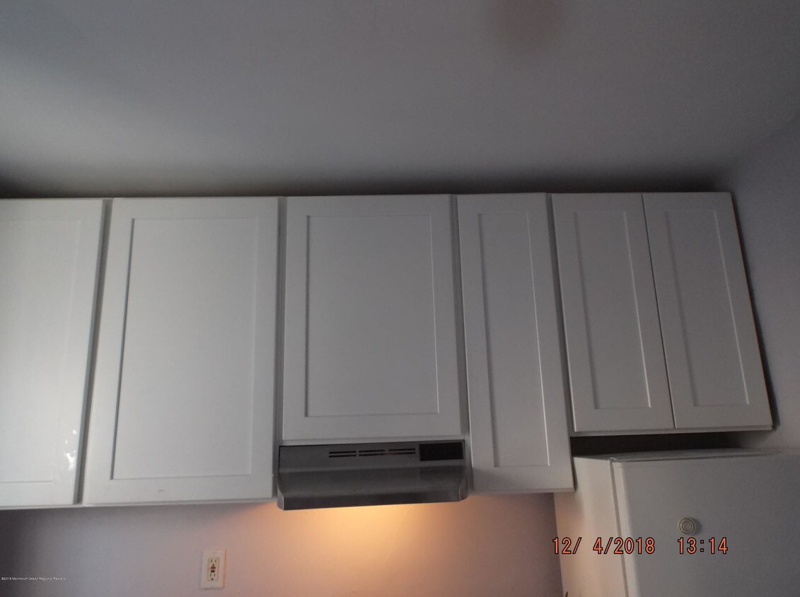 Building Photo - 56 Asbury Ave