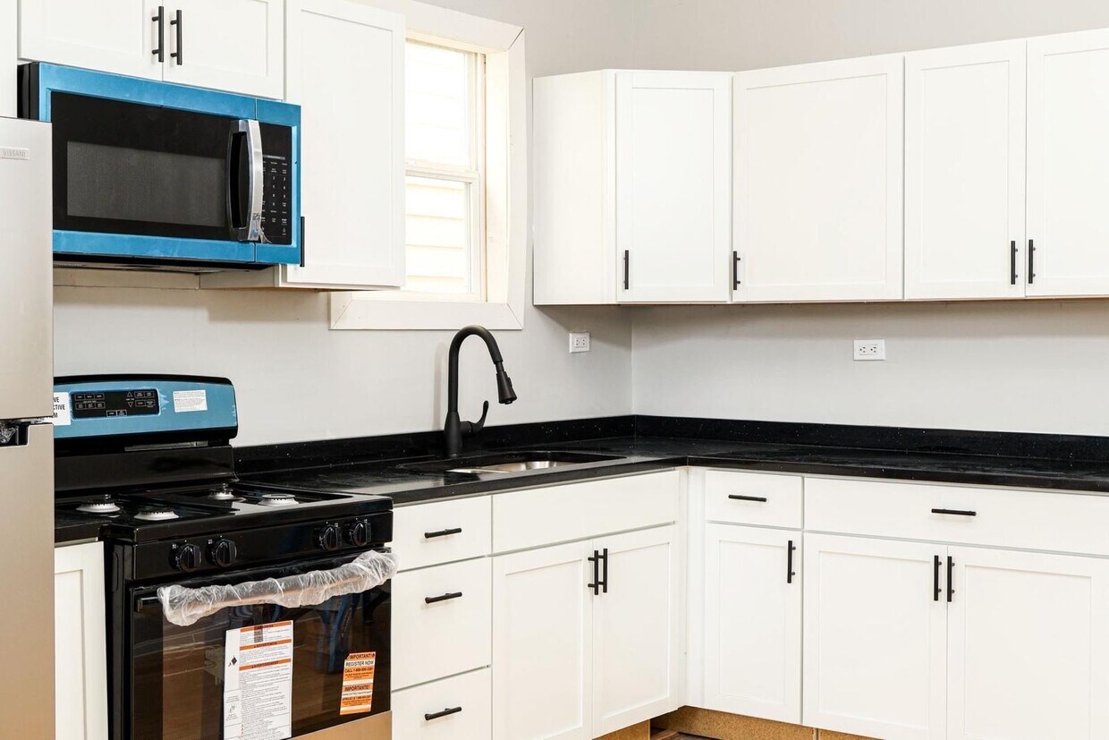 Foto principal - 3714 W Cortland St