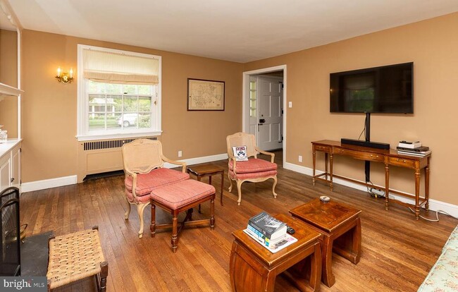 Foto del edificio - 515 Manor Rd