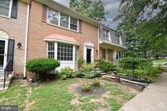 Building Photo - 8991 Omega Ct