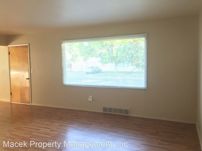 Building Photo - 3 br, 1.5 bath House - 3525 5th Avenue North