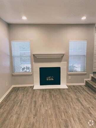 Building Photo - 2021 Spenwick Dr