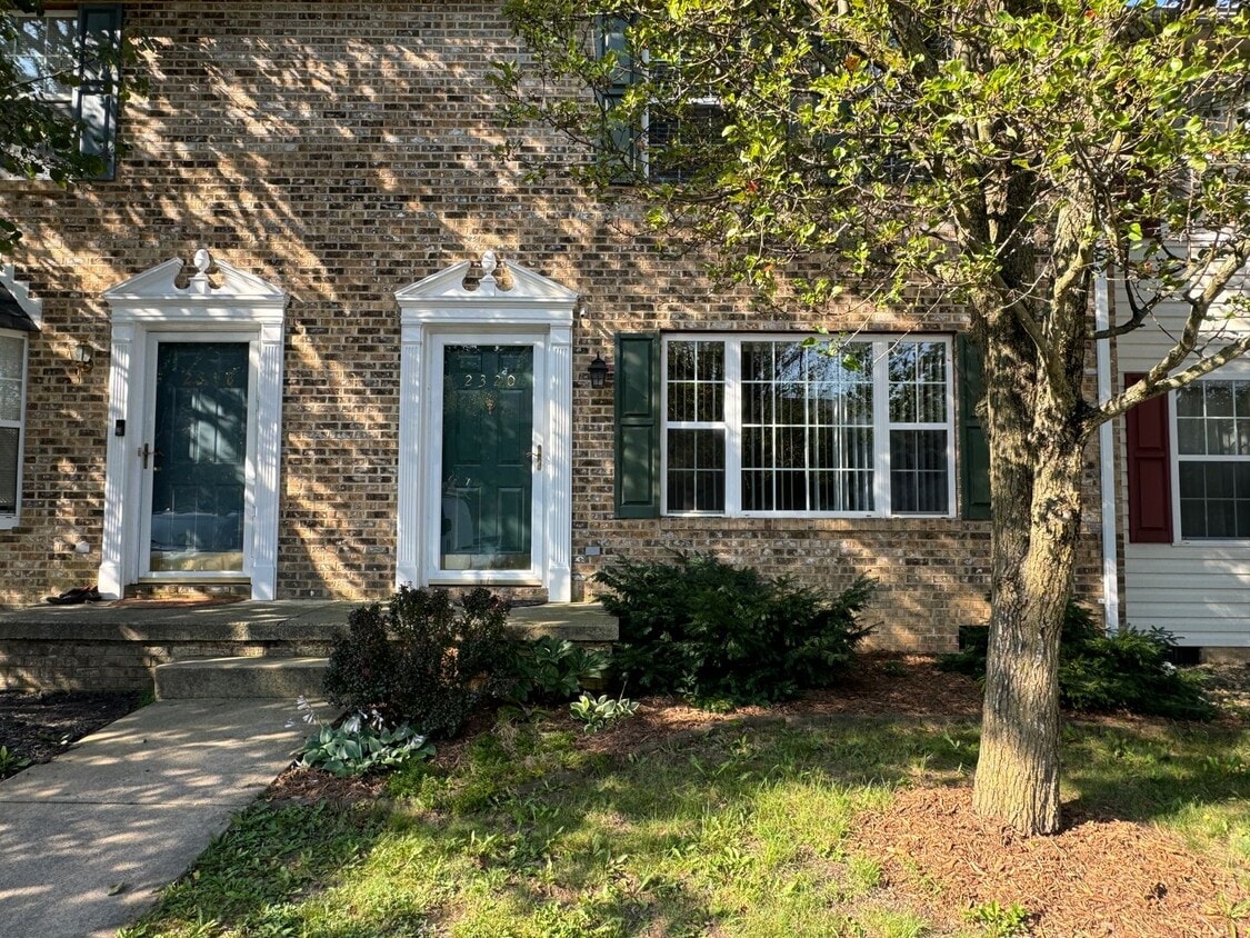 Primary Photo - Immaculate Stonewall Heights Townhome!