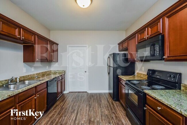 Foto del edificio - 5068 Pioneer Pkwy