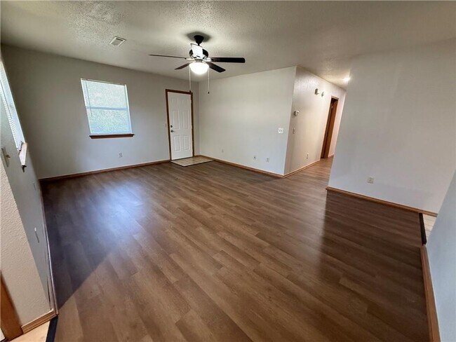 Foto del edificio - 4310 Nightingale Ln