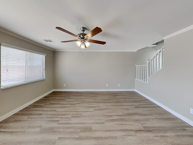 Foto del edificio - 23867 W Hadley St