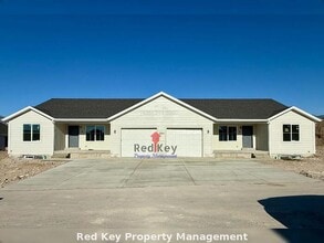 Building Photo - 294 E 600 N
