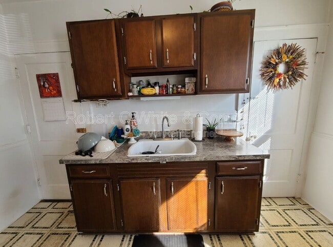 Foto del edificio - 82 Harborview Ave