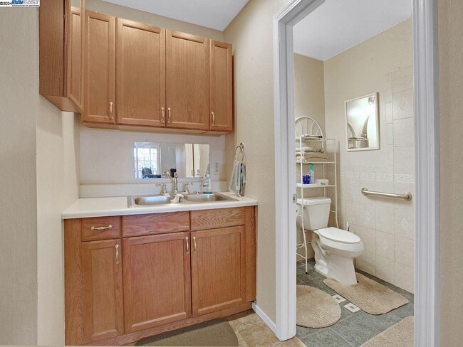 Building Photo - 38936 Bluegrass Ct