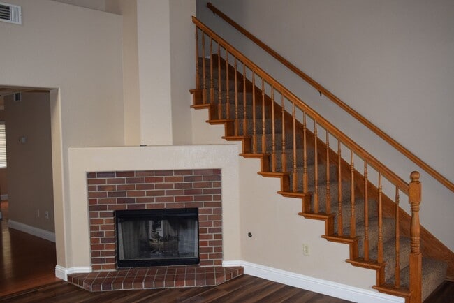 Building Photo - Tracy Home  Available for Rent