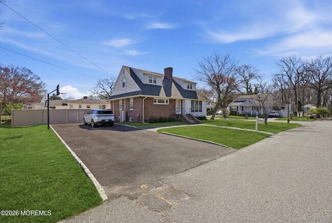 Foto del edificio - 227 Chatham Ave