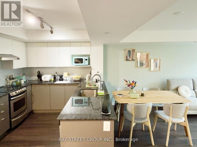 Building Photo - 150 Flemington Rd