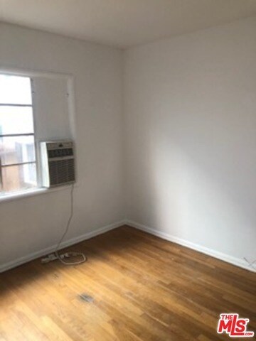Building Photo - 10710 Camarillo St