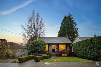 Building Photo - 4745 49th Ave NE