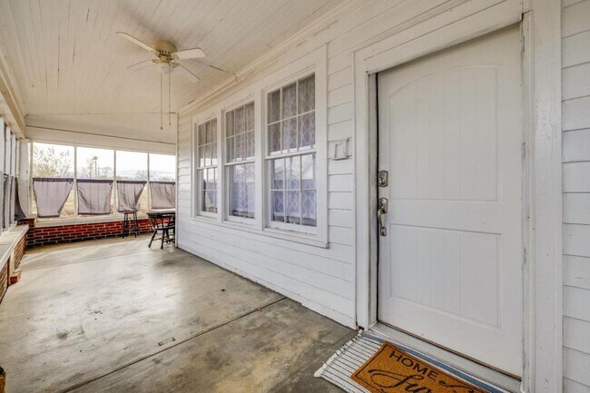 Foto del edificio - 818 5th St