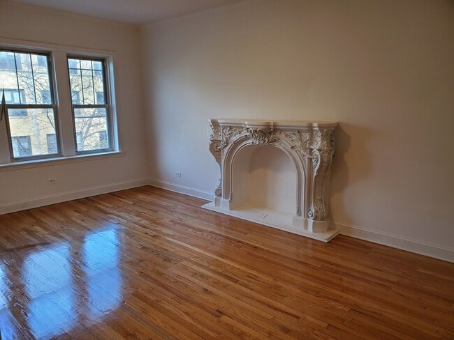 Photo - 2331 W Arthur Ave (Chicago, IL) Apartment