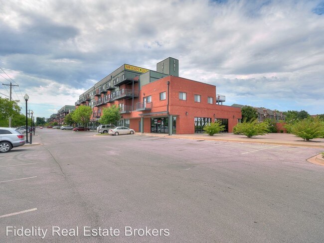 Foto del edificio - 1220 12th Ave NE