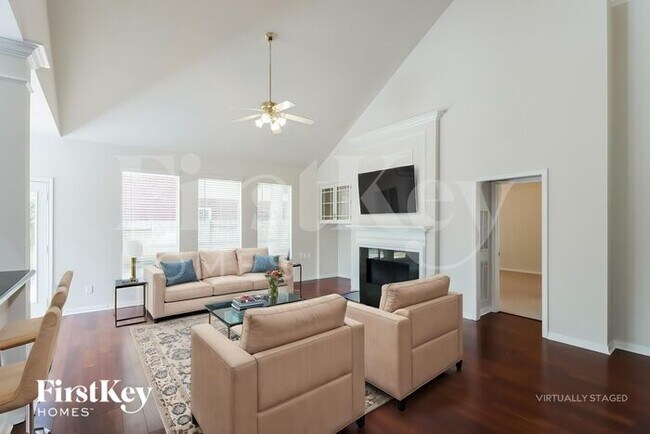 Foto del edificio - 10310 E Crosby Ln