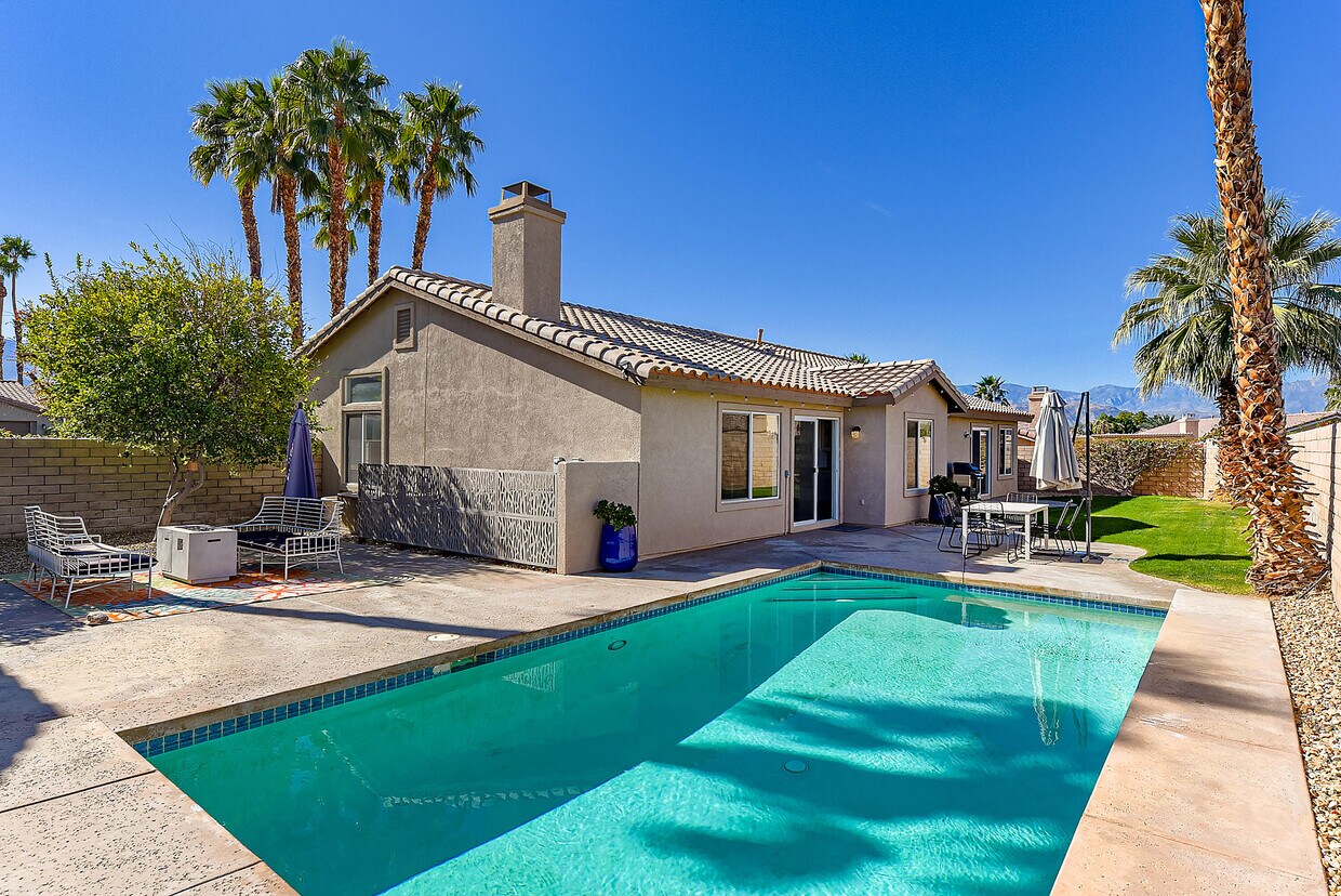 Primary Photo - 78890 Morning Star Way
