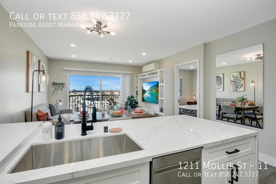 Primary Photo - 1211 Mollie St