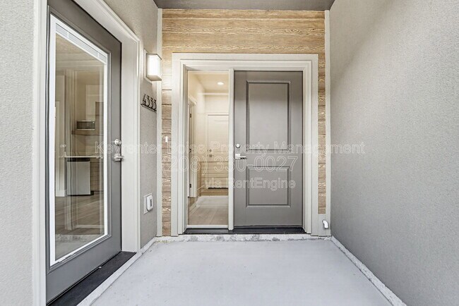 Foto del edificio - 4342 Greentrail