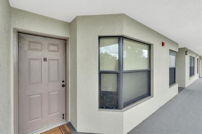 Foto del edificio - 1316 Pasadena Ave S