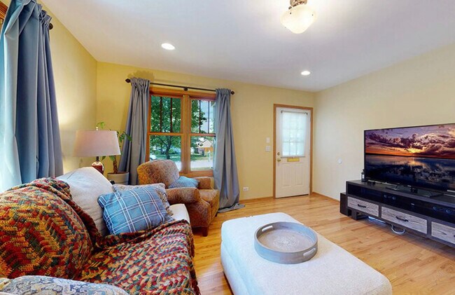 Building Photo - 281 Westerfield Pl
