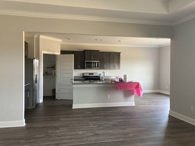 Building Photo - Troy ‘Ultimate Entertainer’ home