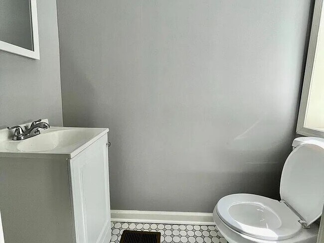 Foto del edificio - 2102 S Simpson St