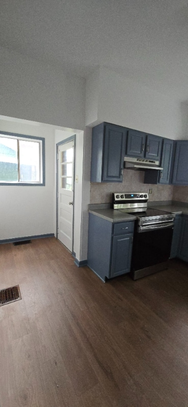 Building Photo - 207 Lincoln Ave