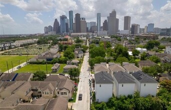 Building Photo - 1510 Robin St