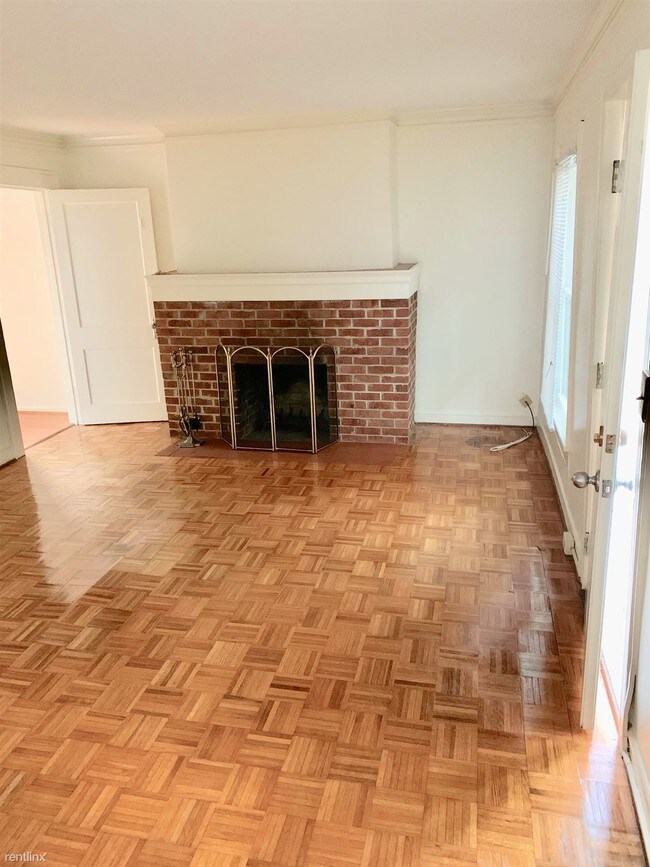 Foto del edificio - 940 Blue Ridge Ave NE