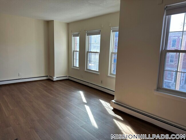 Foto del edificio - 58 S Huntington Ave
