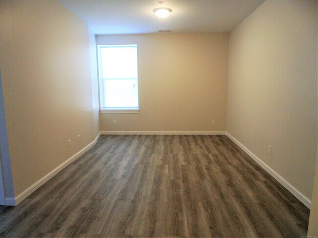 Foto del edificio - 2836 Fairfield Ave