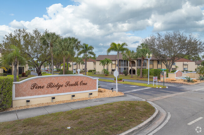 Foto del edificio - Pine Ridge IV Condominiums