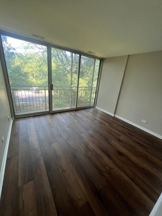 Foto del edificio - 5800 Oakwood Dr