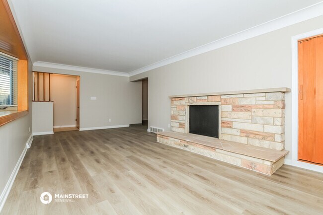 Building Photo - 3240 Dolomar Dr