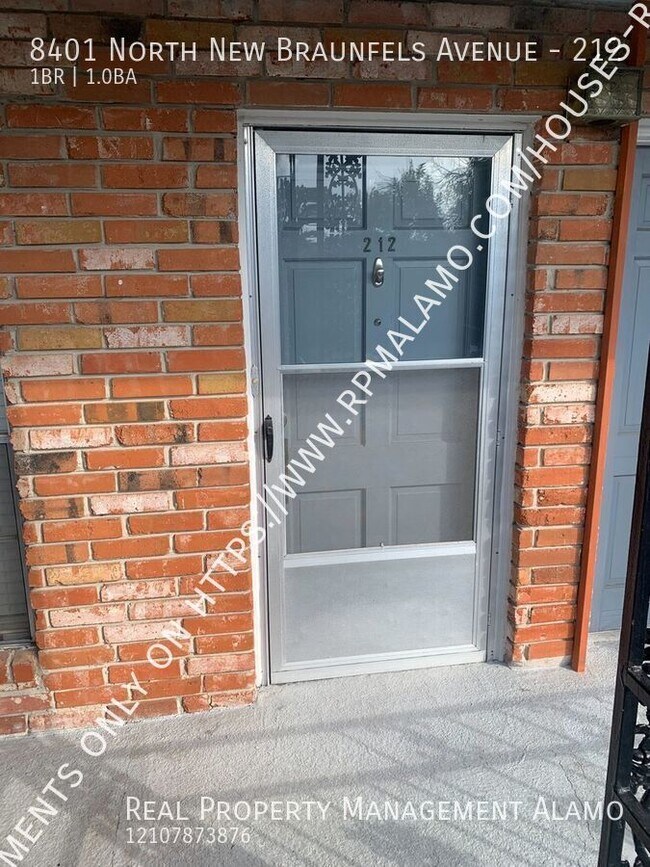 Building Photo - 8401 N New Braunfels Ave