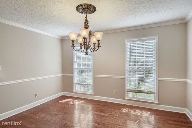 Foto del edificio - 5 br, 2.5 bath House - 180 Deer Forest Roa...