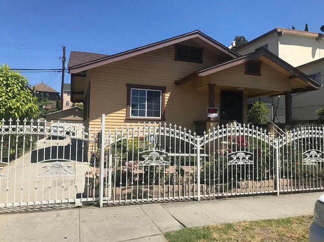 Foto del edificio - 214 N Burlington Ave