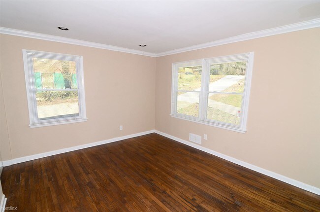 Building Photo - 4 br, 2 bath House - 2603 Rockcliff Road