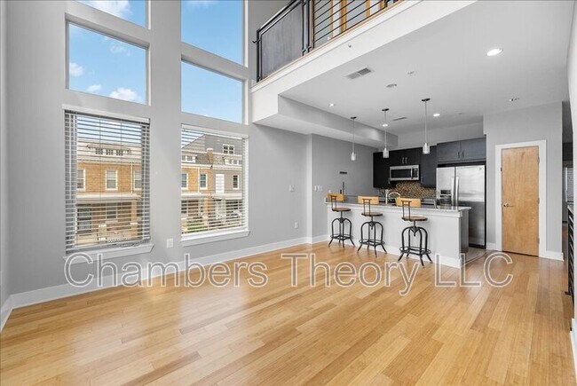Foto del edificio - 471 Luray Pl NW
