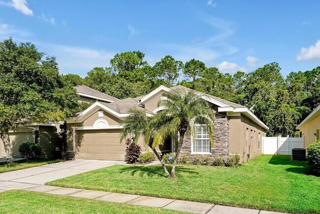 Foto del edificio - "Stunning 3BR Orlando Home with Private Screened Pool, Spa & Spacious Living Areas"